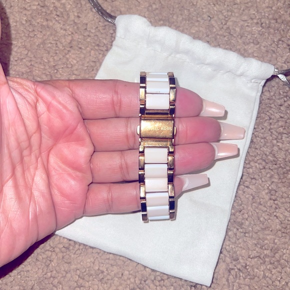 Michael Kors White/Gold Watch - Picture 3 of 10